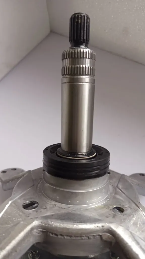 TRANSMISIÓN CHINA LAVADORA WHIRLPOOL - HACEB W10762611  TIPO ARAÑA TUBO/CAÑA CROMADA CKD91135