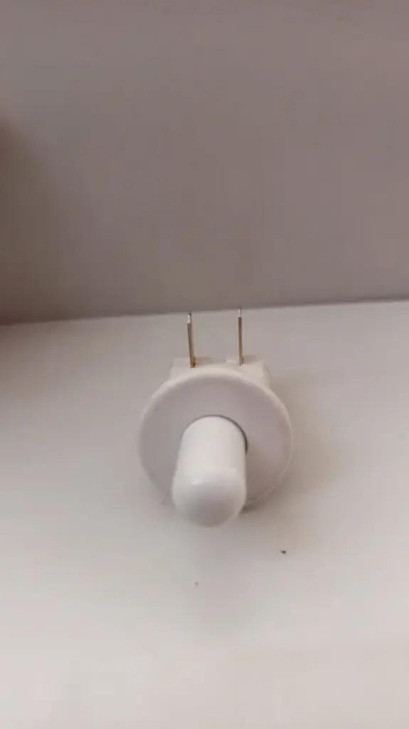 INTERRUPTOR DE NEVERA MOTOR CKD91545