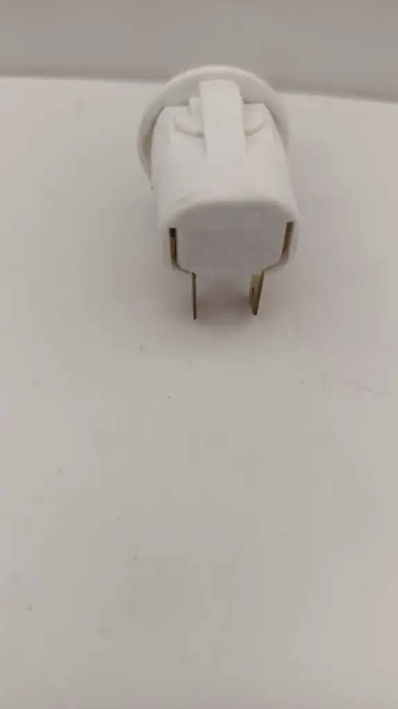 INTERRUPTOR BOMBILLO DE NEVERA CKD91546